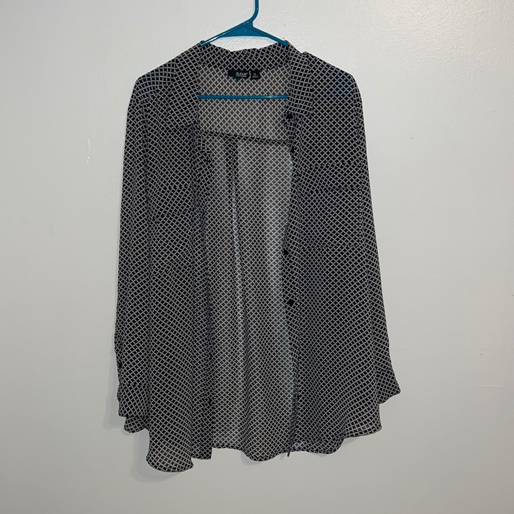 Ana Sheer Top(XL)